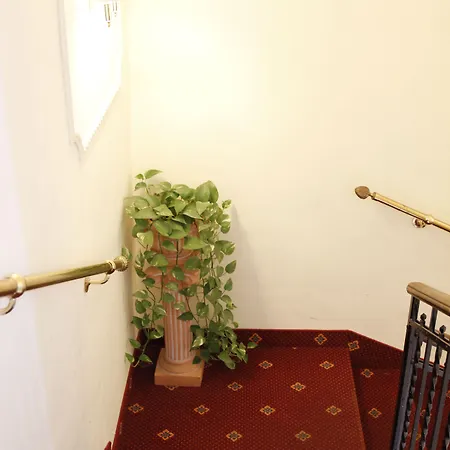 ヴィミナーレ ホテル