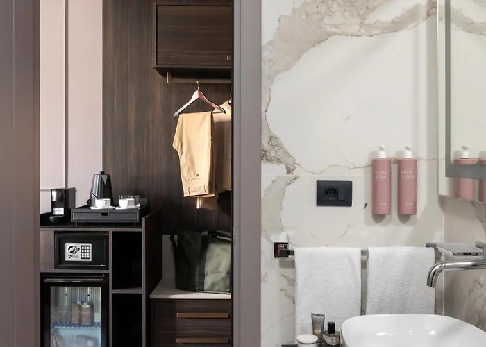 Viminale فندق 4*